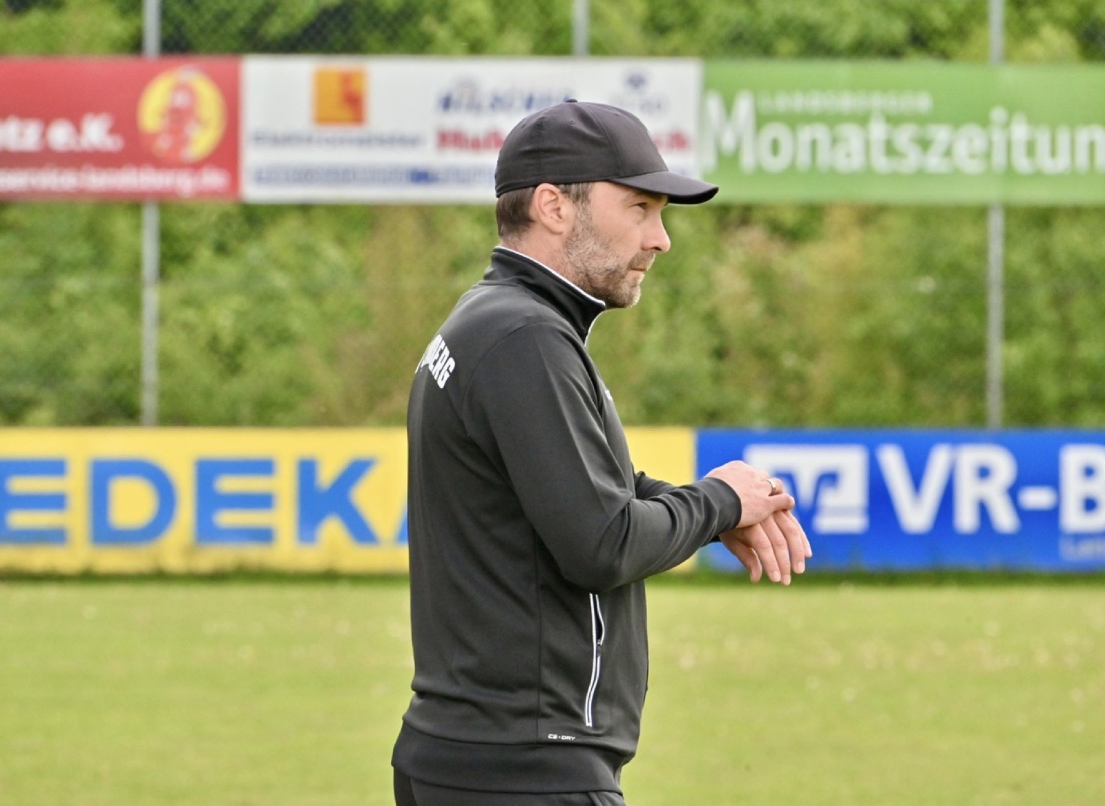 U19-Trainer Christian Ziegler vom TSV Landsberg am Spielfeldrand