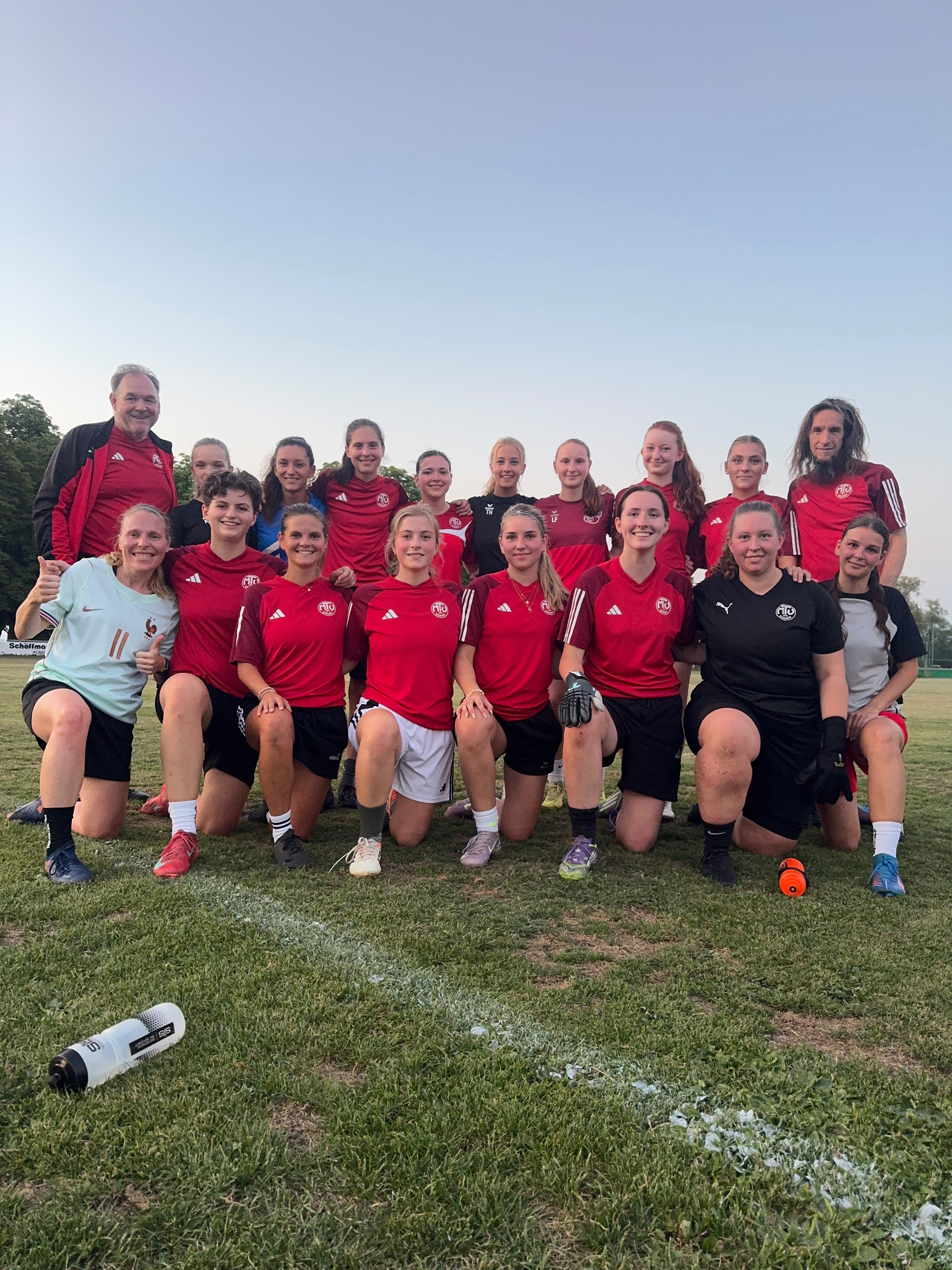 Die Frauen des MTV Dießen beim Vorbereitungsspiel gegen Teutonia München