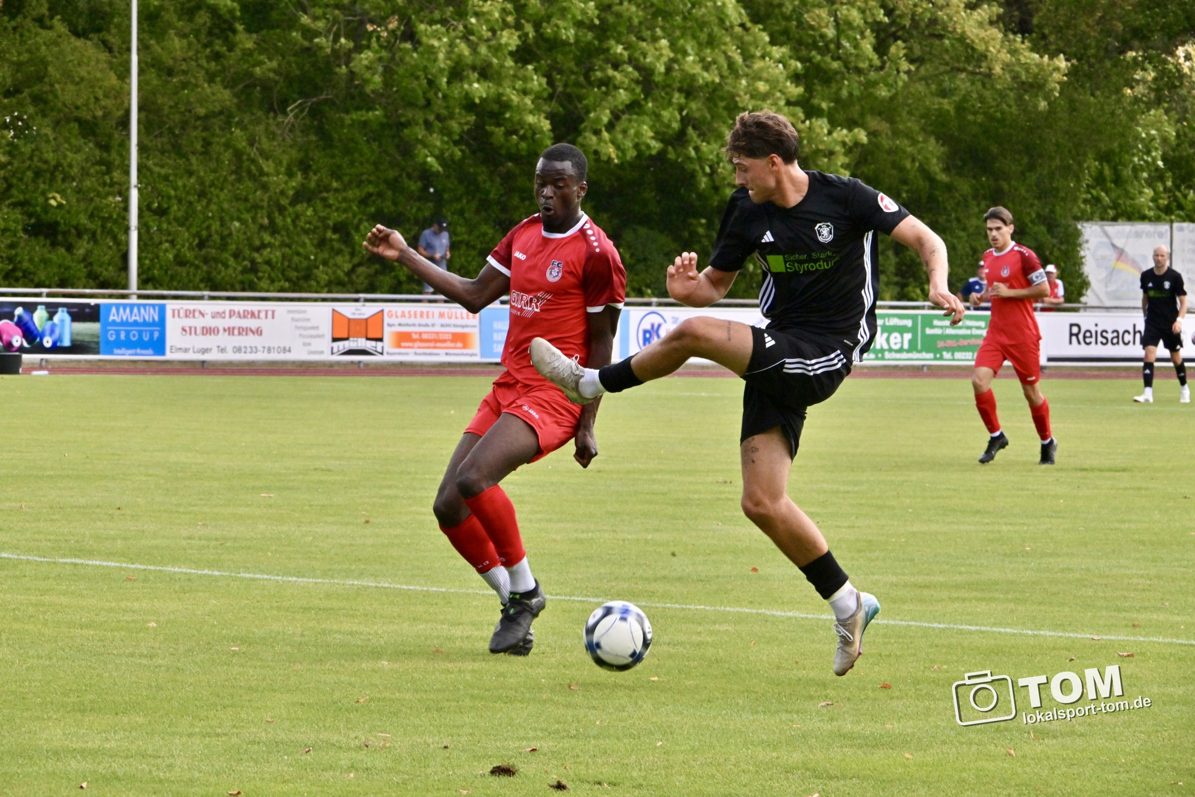 Spielszene des VfL Kaufering in Königsbrunn