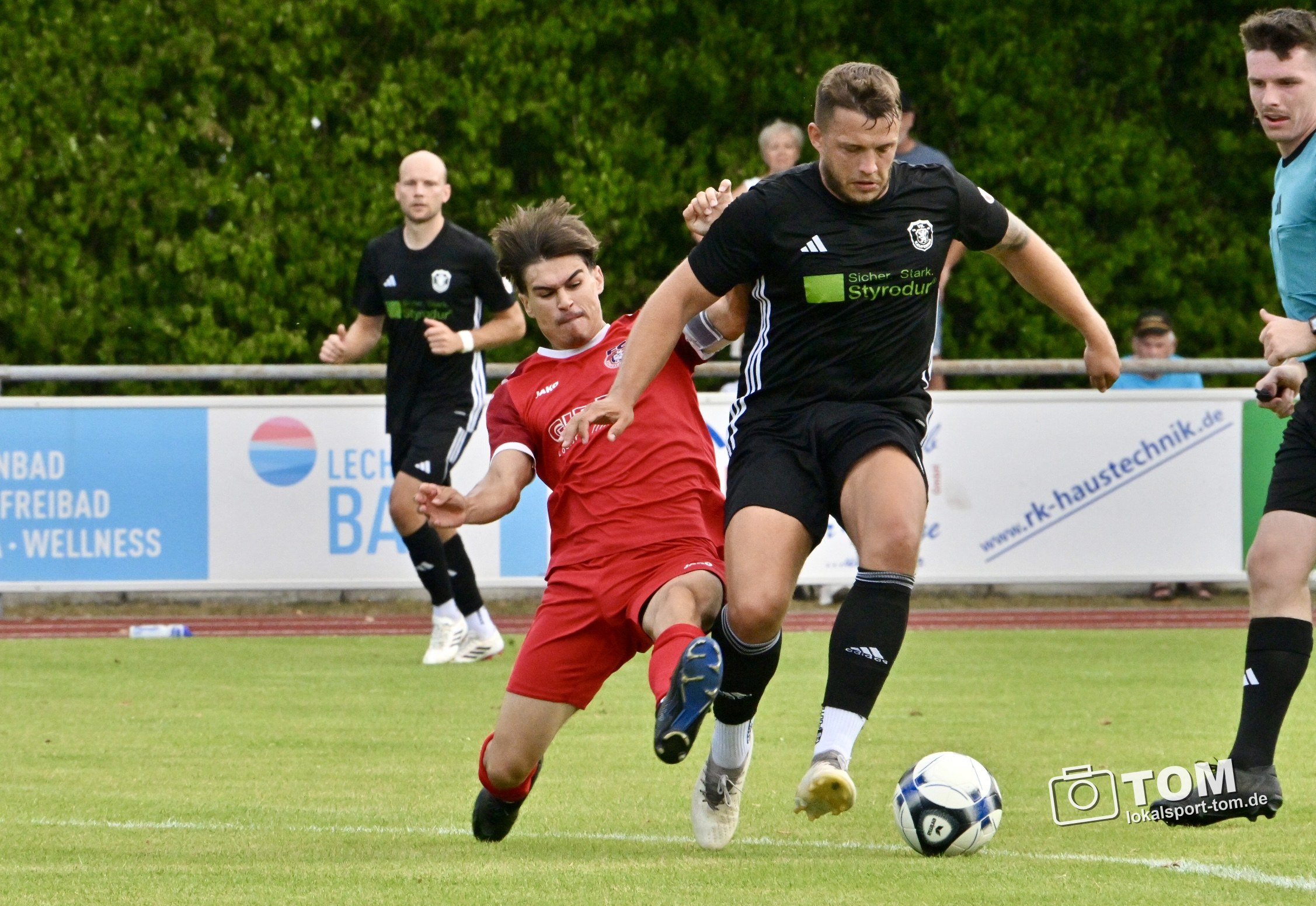 Spielszene des VfL Kaufering in Königsbrunn