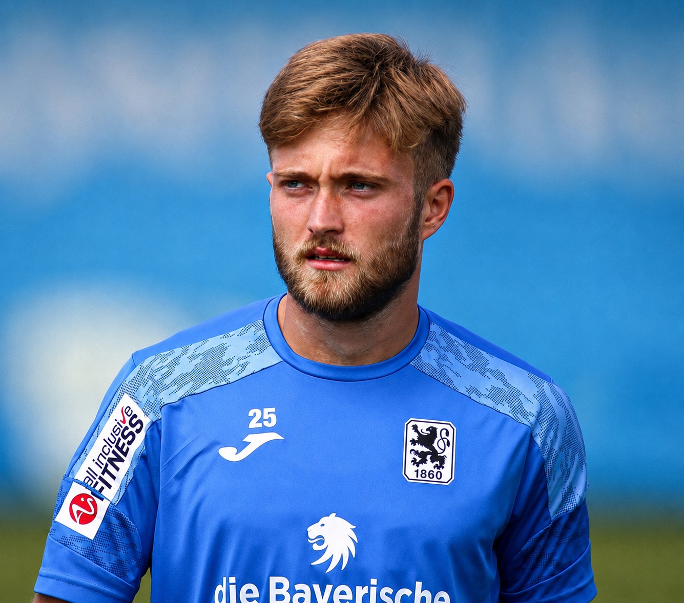 Mathew Collins im Trikot des TSV 1860 München
